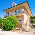 Lovely Apartment In Zadar With Wifi