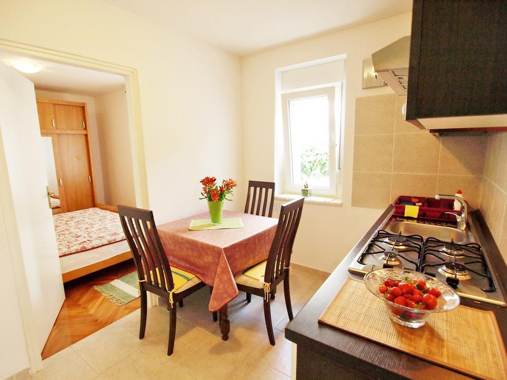 Appartement Lovely In With Wifi Zadar